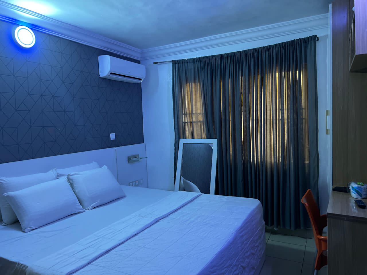 Premium Room at Plot 1 Suites